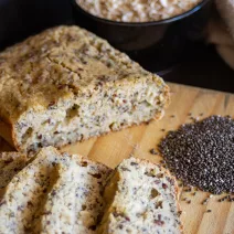Domači polnozrnati kruh brez glutena