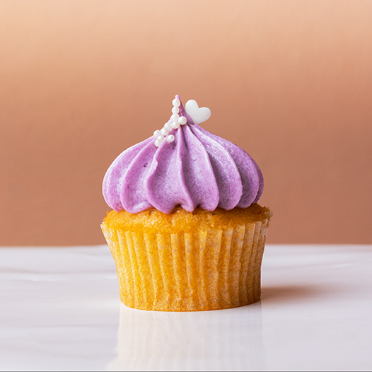 Božični kolaček s kremo iz acai jagod